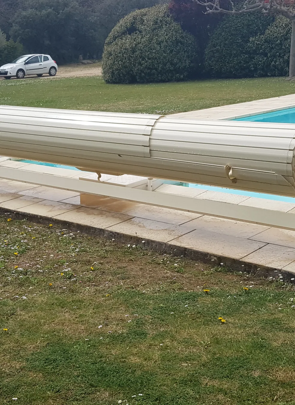 Capaxion Volet Roulant Piscine Marseille MARQUISE SUR RAILS SOLAIRE SOFATEC